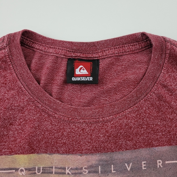 Quiksilver Men's Maroon Graphic T-Shirt Size L - Picture 4 of 4